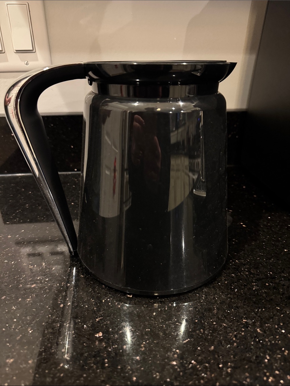 NWOT Keurig Insulated Coffee Carafe